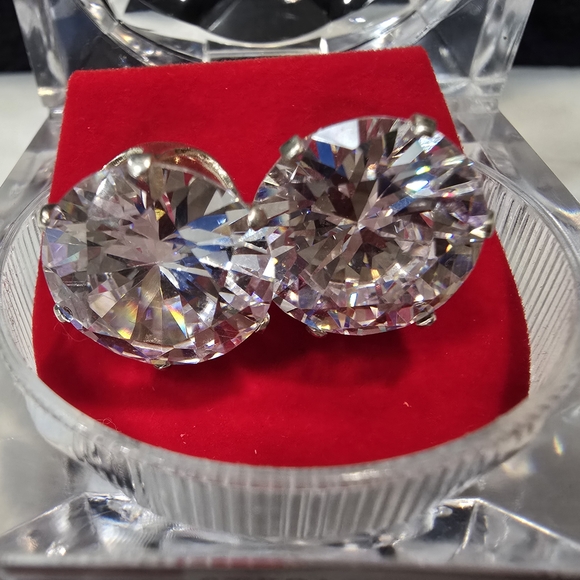 Brilliant Solitaire Stud Earrings - .925 Sterling Silver VVS CZ. 15MM UNISEX - Picture 3 of 5